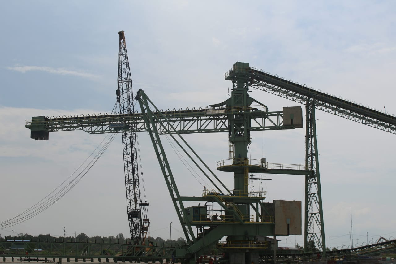 Slewing Shiploader Boom